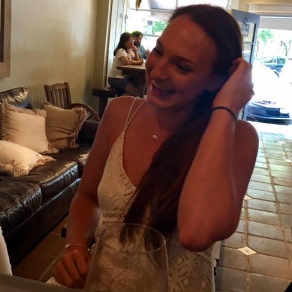 Meet your Posher, Caitlin - Picture 1 of 1